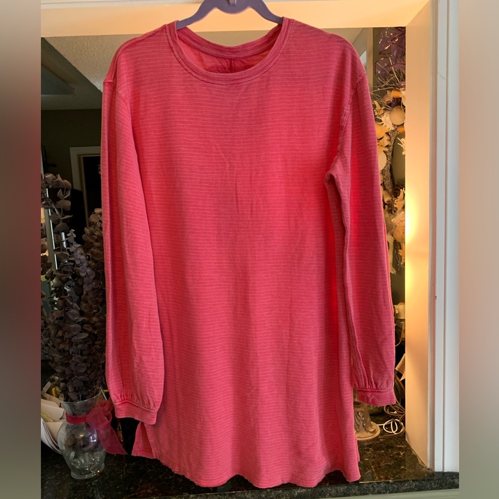 Free People Sweater/Tee Long sleeves Size Med, 
Pink (We The Free) NWOT